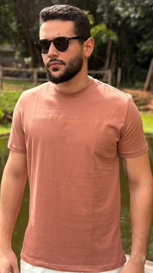 Camiseta Masculina Acesso Estampa Bordada Marrom