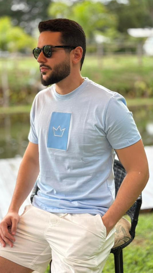 Camiseta Masculina Acesso Estampa em Silk Azul Claro