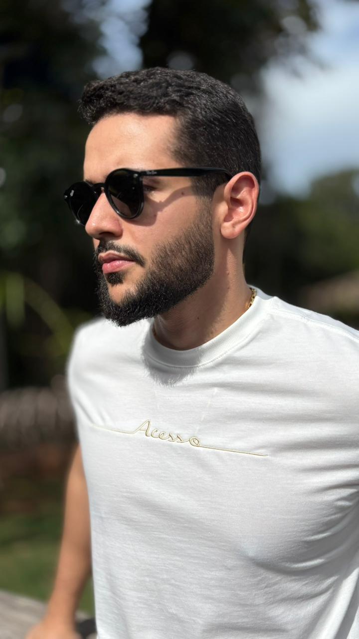 Camiseta Masculina Acesso Estampa Bordada Branco Off