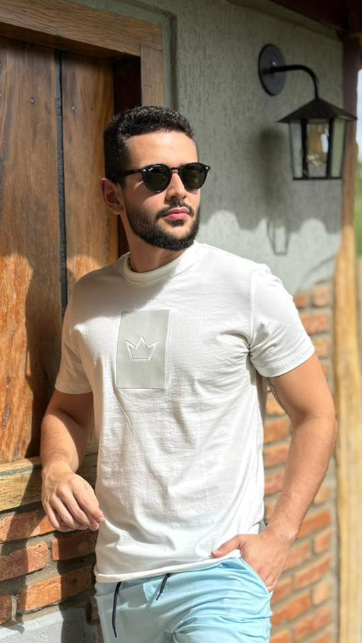 Camiseta Masculina Acesso Estampa em Silk Branco Off